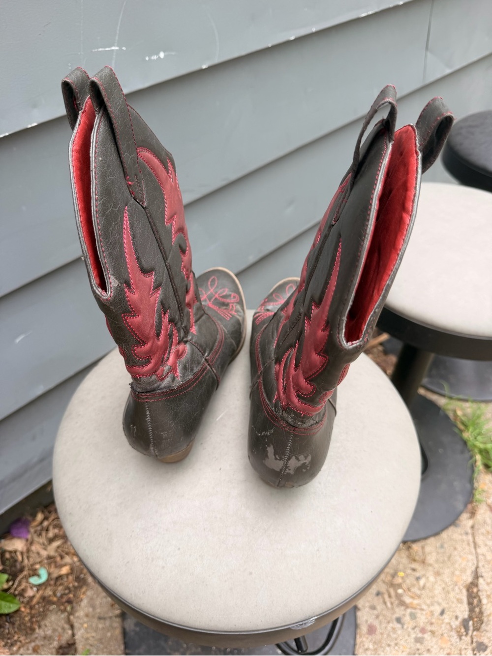 smartfit Brown Western Heeled Boots with Red Stitching